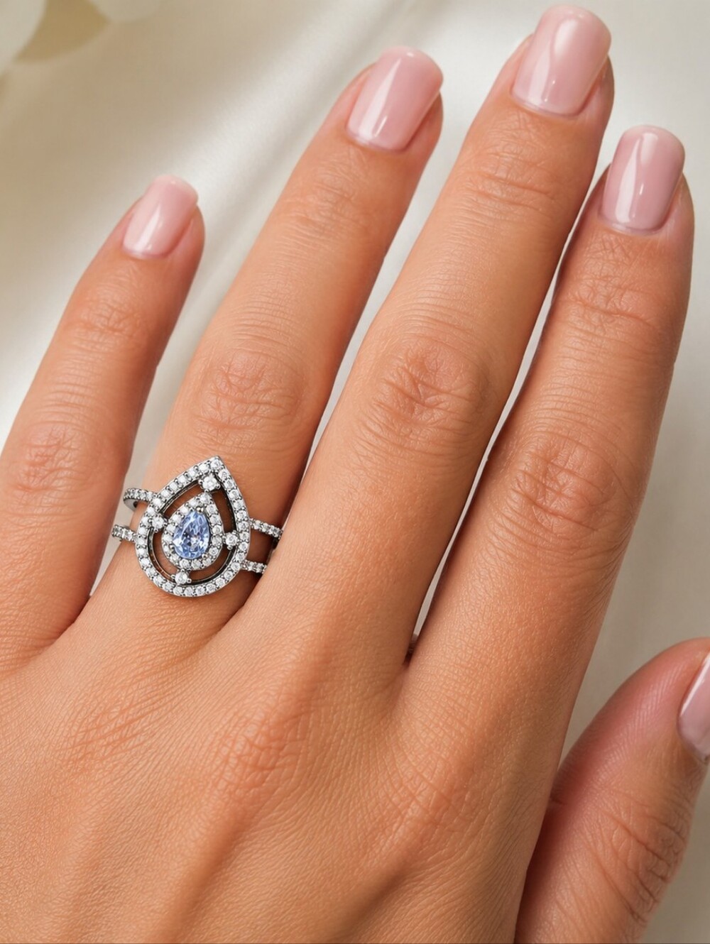 Bomb Party Drop Dead Gorgeous Lab-Created Alexandrite Ring Size 6 NWT Rhodium